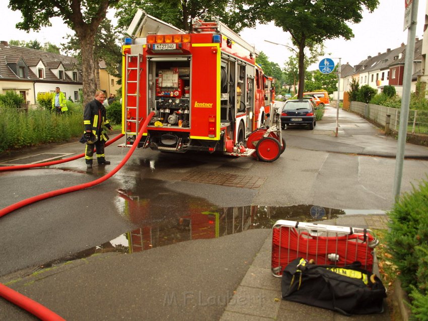 Feuer 2 Koeln Duennwald Odenthalerstr P246.JPG